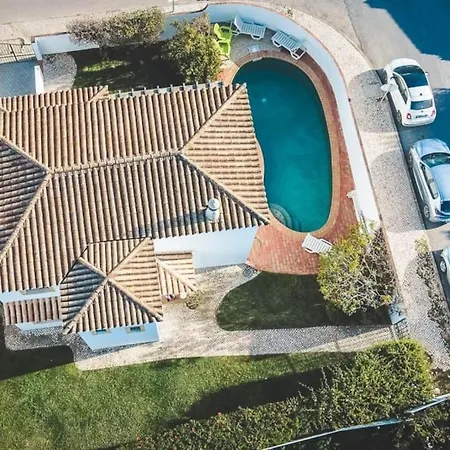 Cozy Family With Private Pool *